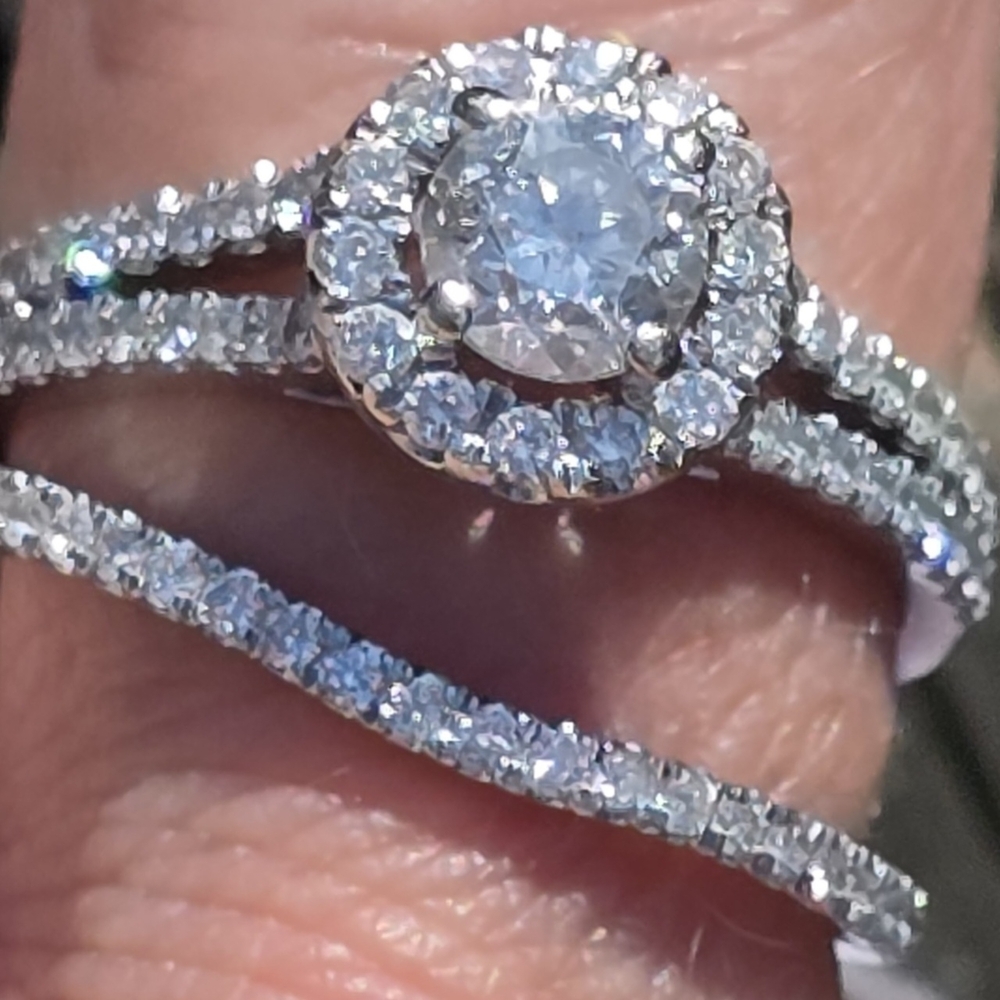 Natural Diamond Wedding Set. - Picture 5 of 12